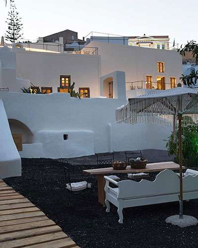 1-village-maison-dalidaz-santorini-house-vothonas.jpg